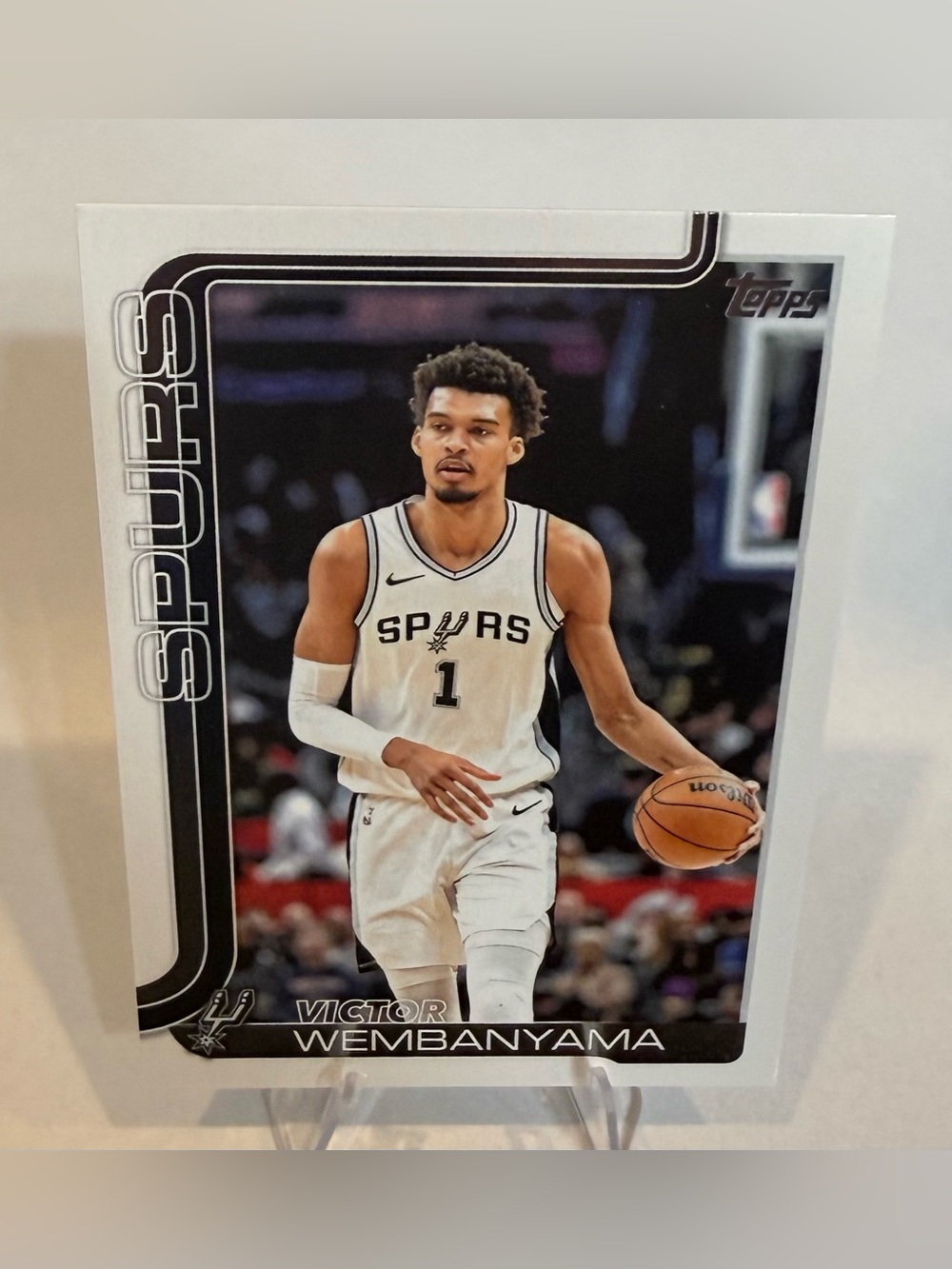 2025 Topps San Antonio Spurs Basketball Card # 195- Victor Wembayama ( Center )